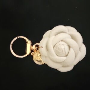 Unbranded  white flower charm